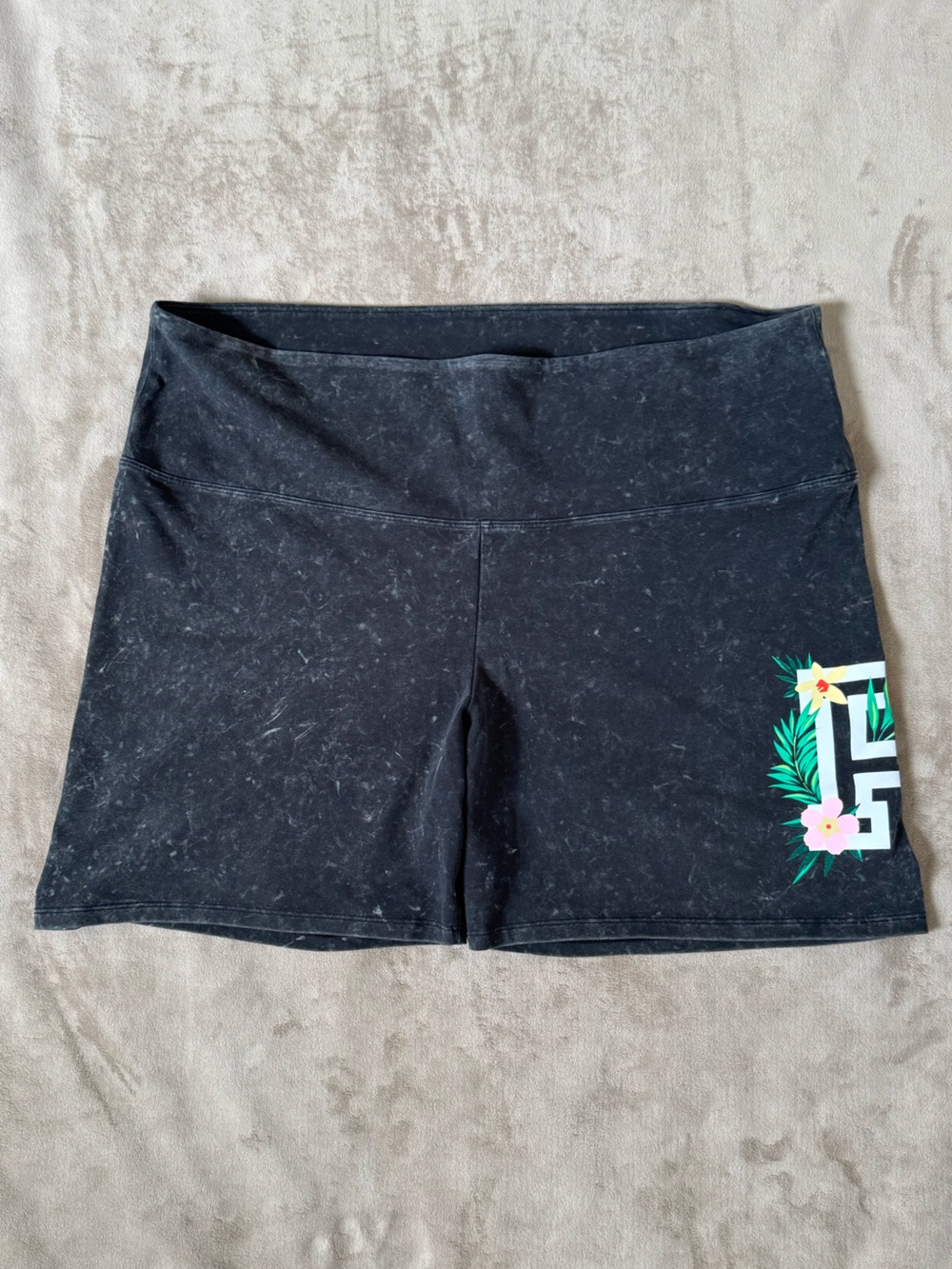 PINK Victoria's Secret Shorts Tropical Floral Size XXL